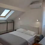 Pensión Marjan & 3*