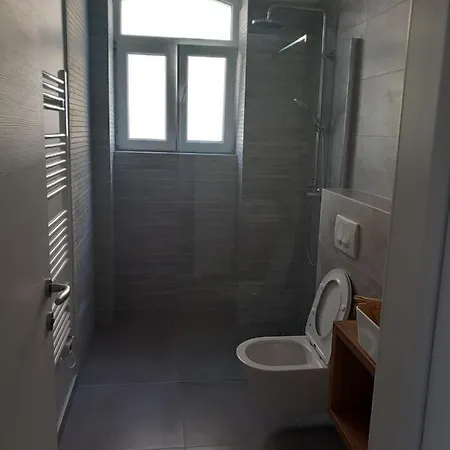 Marjan & Guest house 3*