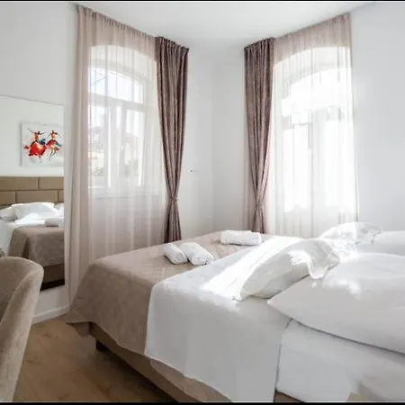 Casa de hóspedes Marjan & 3*